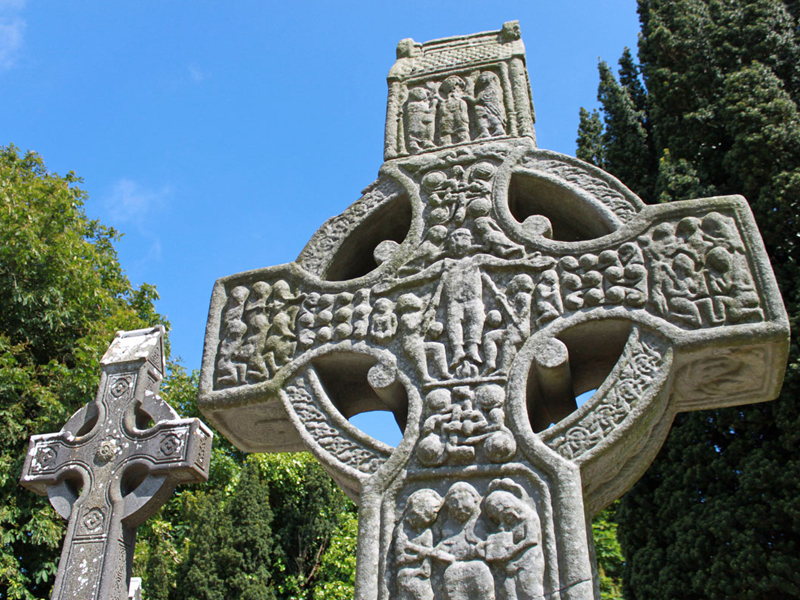 The History Meaning And Symbolizm Of The Irish Celtic Cross