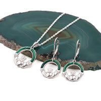                                                     Claddagh Jewelry Gift Sets
  